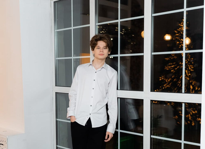 Поздравляем нашего шестиклассника.