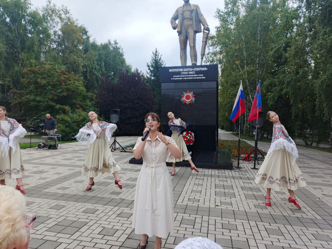 Коллективы Детской школы искусств № 46 представили свои таланты на районном концерте.