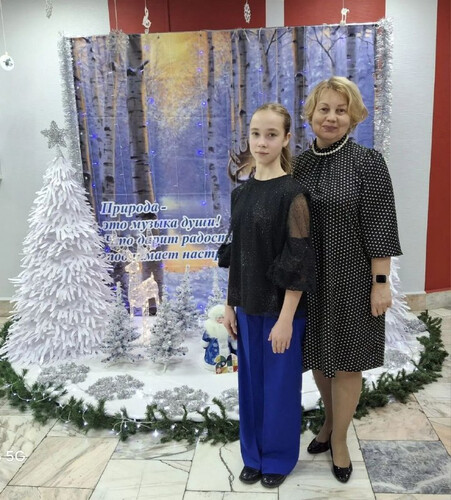 Прошёл праздничный новогодний концерт учащихся ДШИ и ДМШ города Кемерово.