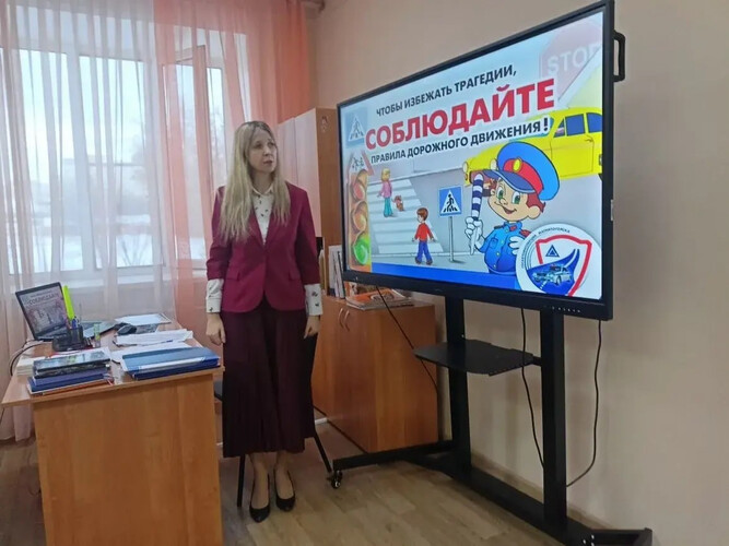 Тематическая беседа «Дорожные правила для юных талантов».