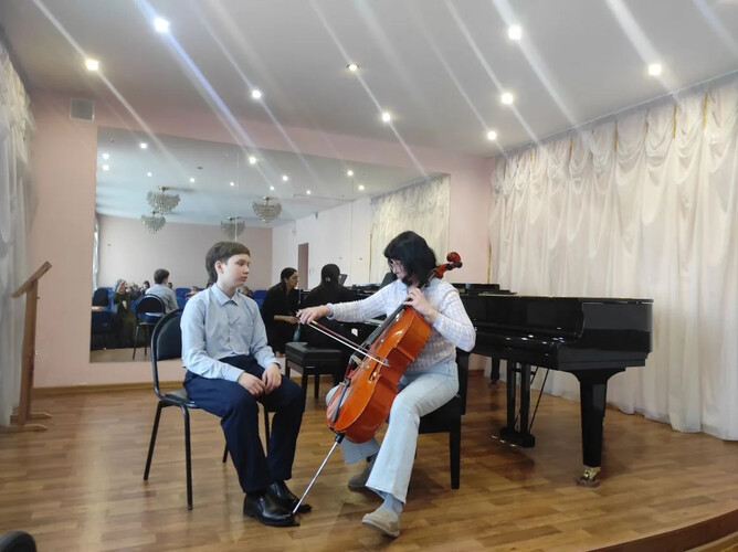 Состоялась оркестровая секция преподавателей по классу виолончели.