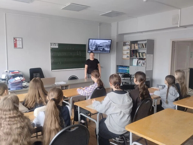 Тематические занятия, приуроченные ко Дню памяти жертв геноцида советского народа.